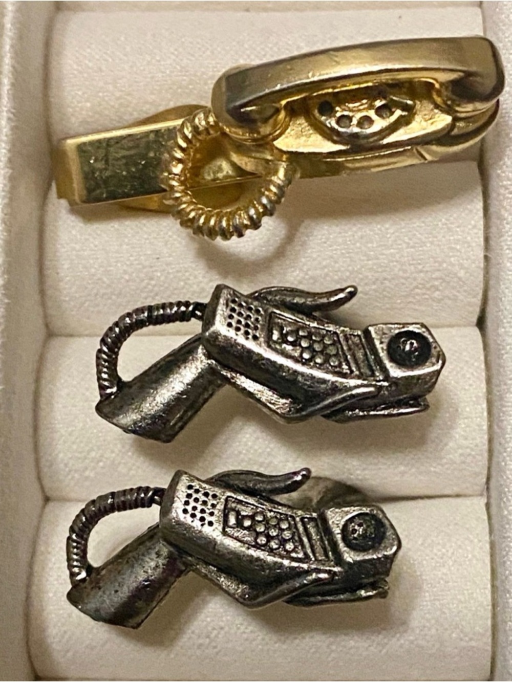 Men’s 1950s-1960s Vintage 📞Phone Cufflinks and Tie Clip in gold and silver tones